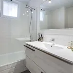 Small Oasis 2387 * מנילבה